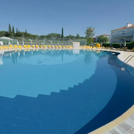 Апартаменты Oasis Parque Country Club T2 By Sweet *